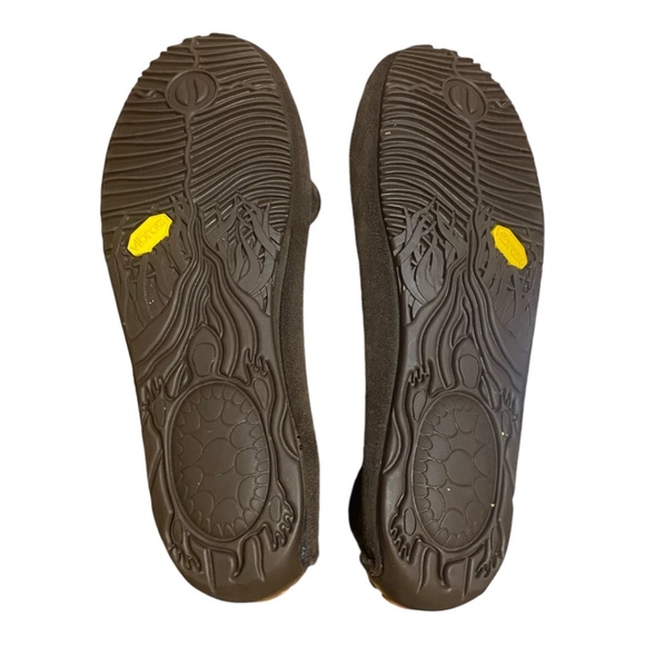 Manitobah Mukluks suede beaded moccasin. Sz 6 - Picture 4 of 13